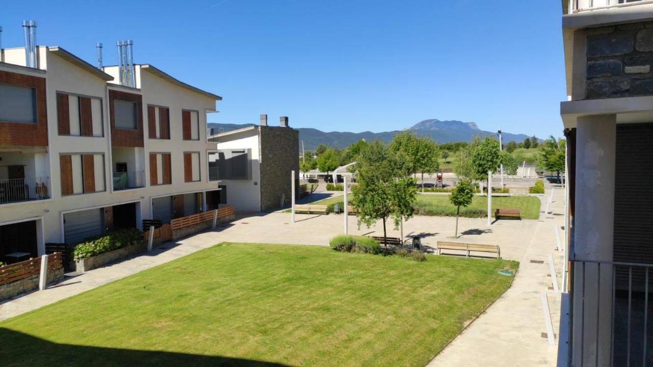 Apartmán Golf Y Nieve Sabiñánigo Exteriér fotografie